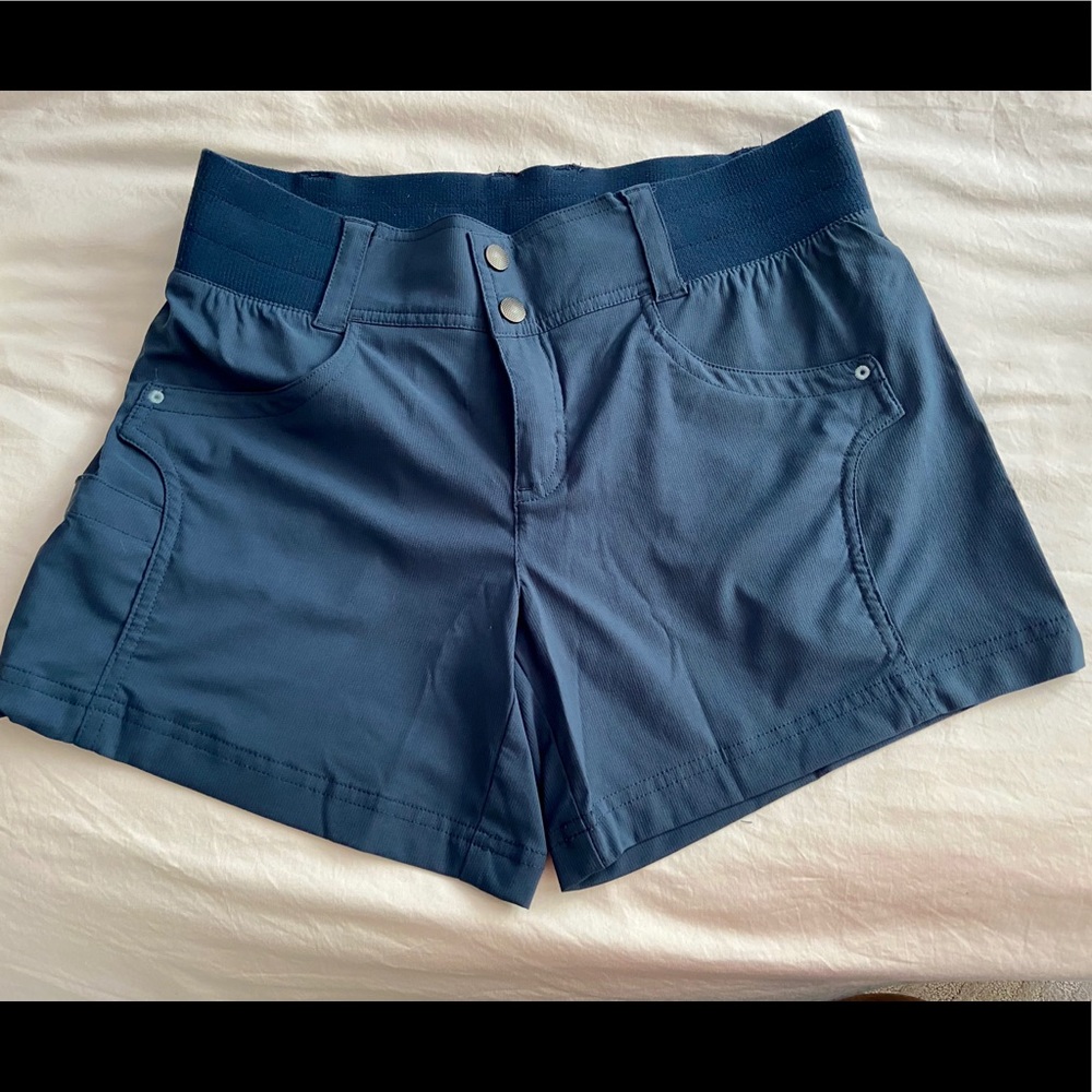 Title Nine Clamber 5” short size 4